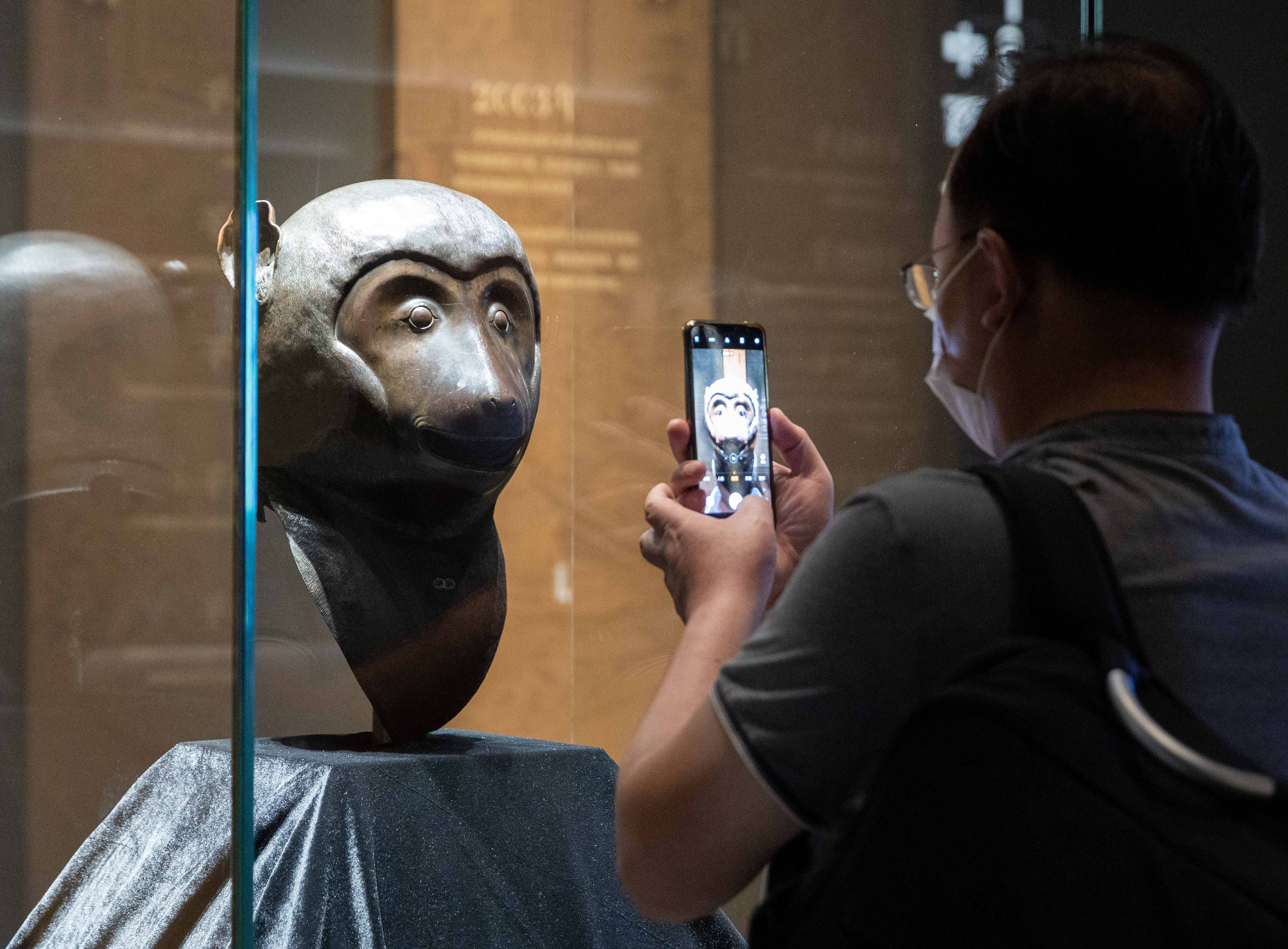 EX654 中国美術 唐物【龍火朝明】古錫 獣文 急須台 径6.7