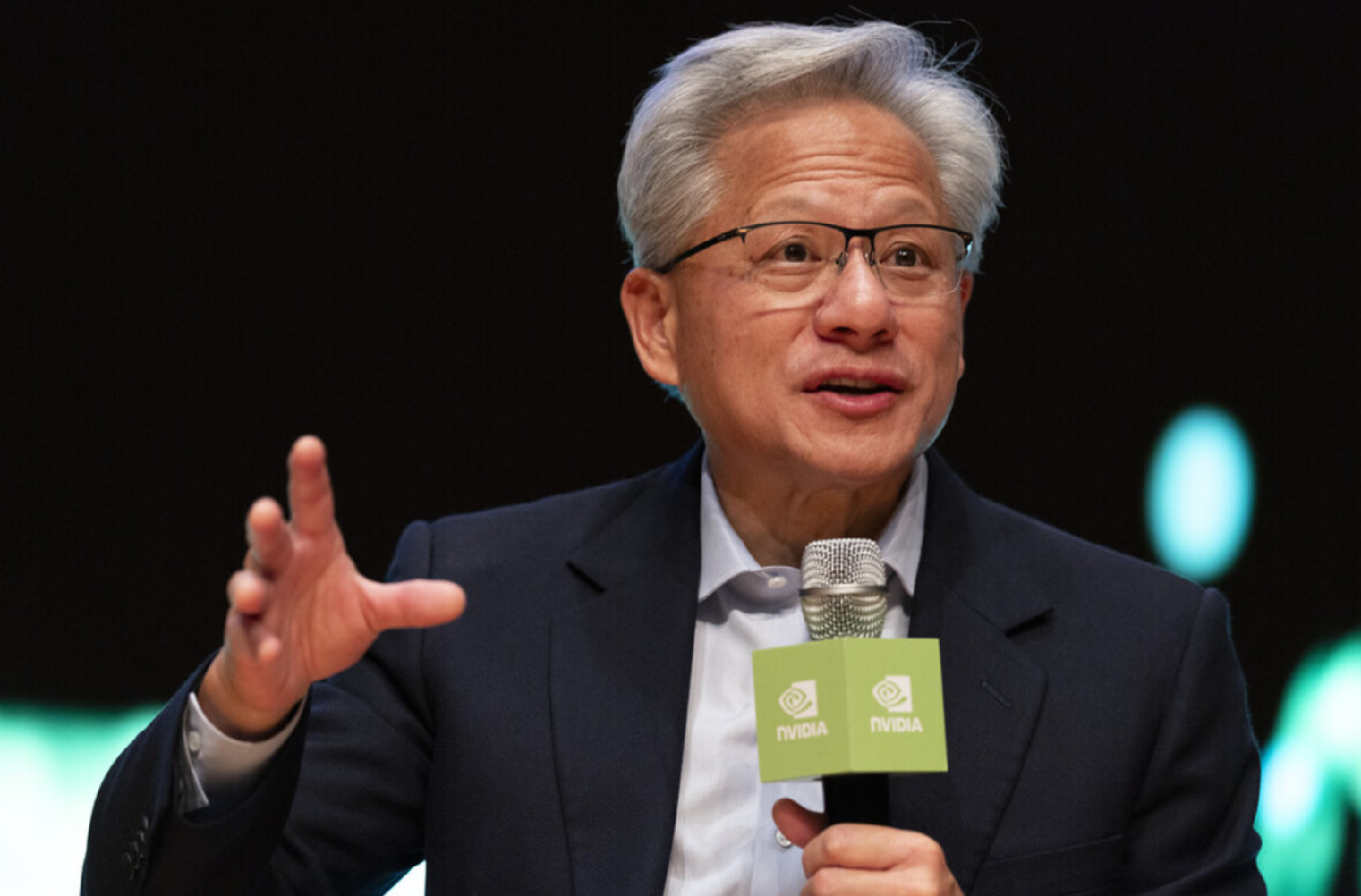 日媒：美国股市AI行情火热引发泡沫担忧