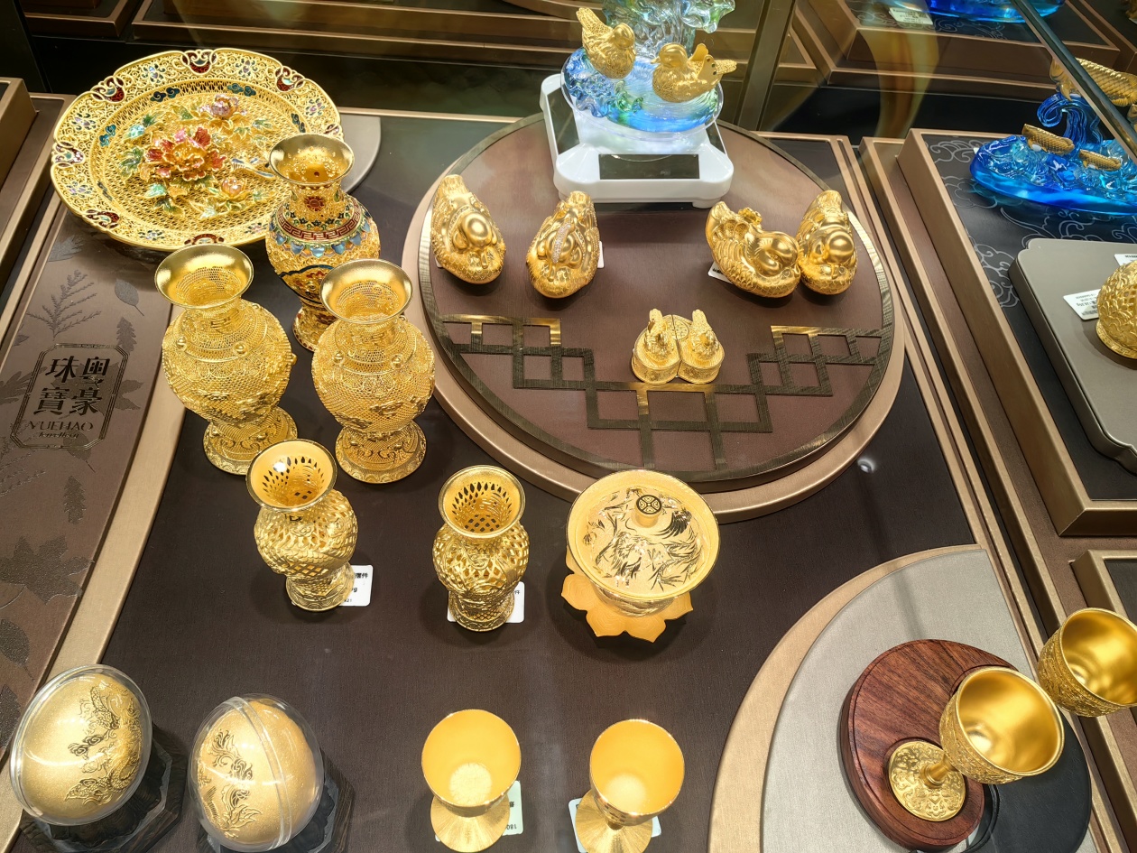 机构看好黄金前景，高盛看高金价至4900美元